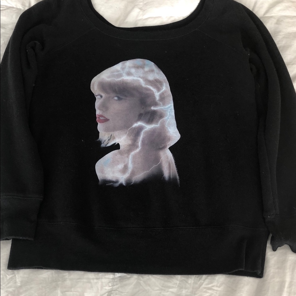 Taylor Swift 1989 Style sweatshirt scoop neck M
